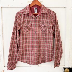 The North Face plaid button down embroidered sz Sm